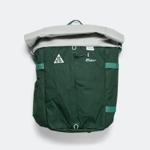 Aysen 32L Day Pack - Vintage Green/Lt Iron Ore-White