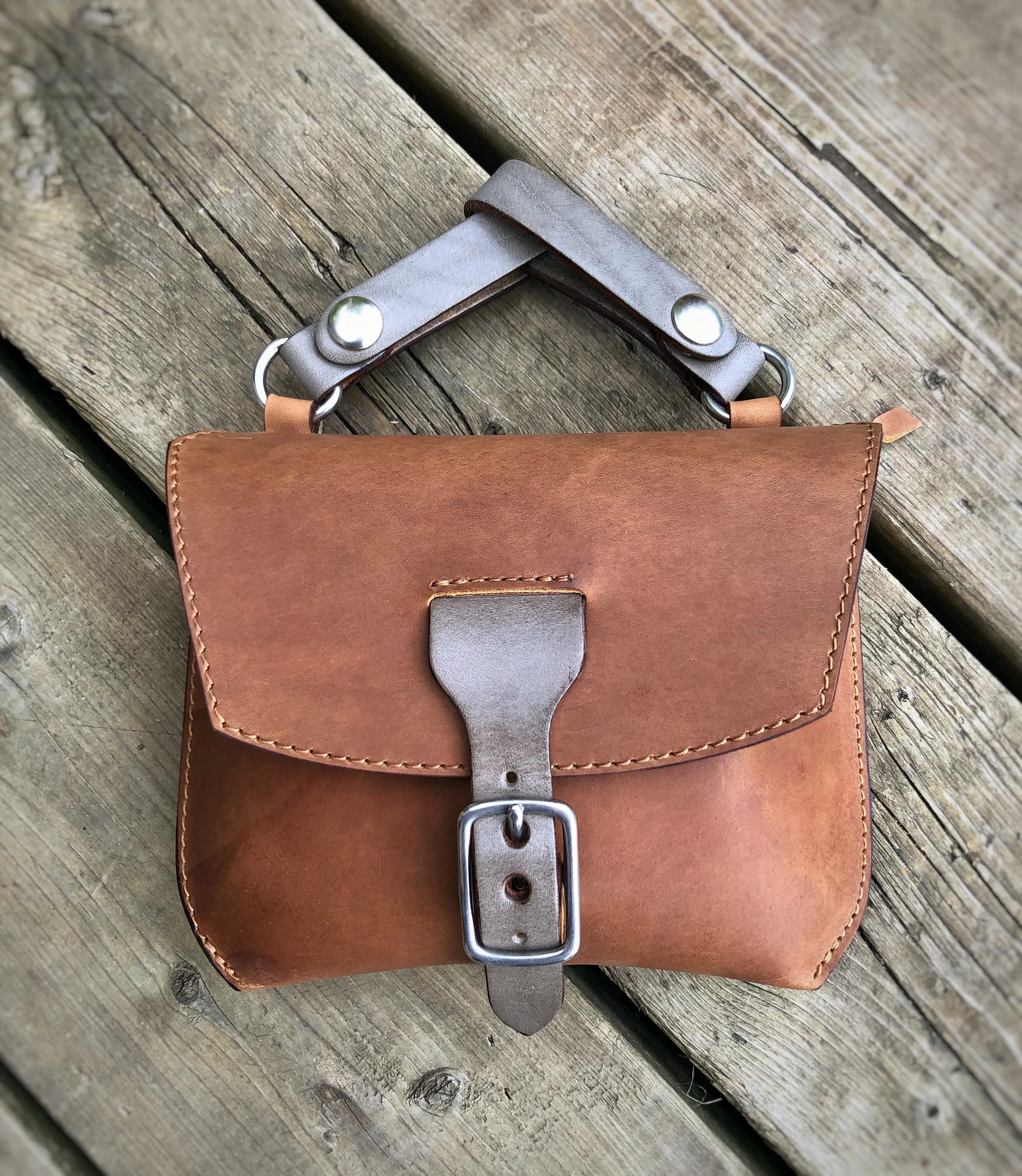 Kuuru Traveler Side Bag oiled honey